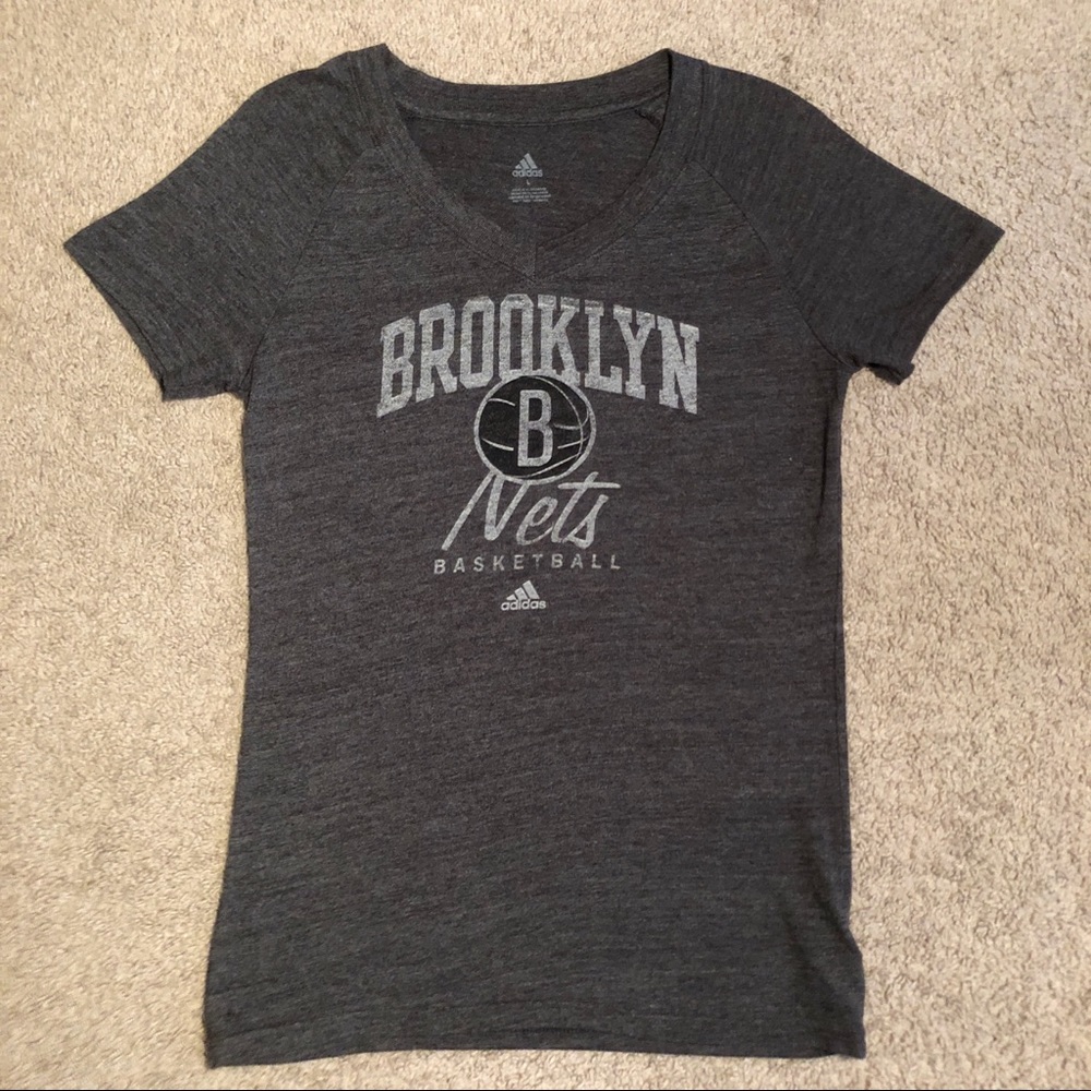 Women’s Adidas Brooklyn nets t shirt nba large